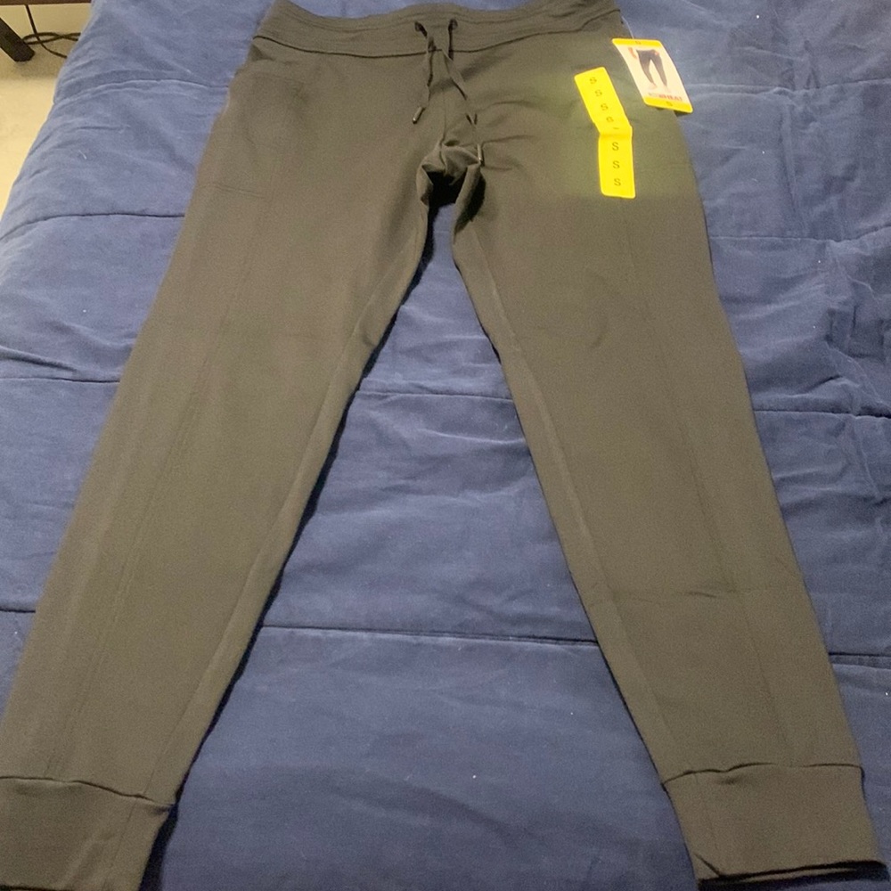 NWT 32 Degree Heat Black Joggers